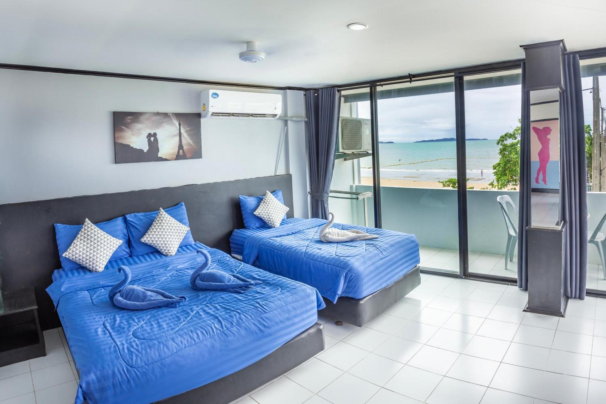 Happy Jomtien - Beachfront Екстер'єр фото